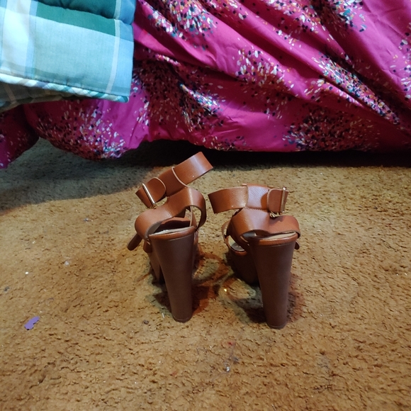 Shoes - Picture 3 of 3